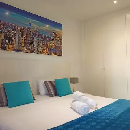 Spacious 3 Bedroom - Ocean Views - Pool - Terrace *