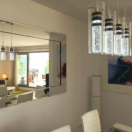 Cabopino 3 Bedroom - Ocean Views - Pool - Terrace マルベーリャ