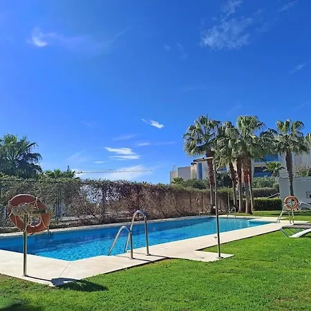 アパート Cabopino 3 Bedroom - Ocean Views - Pool - Terrace マルベーリャ